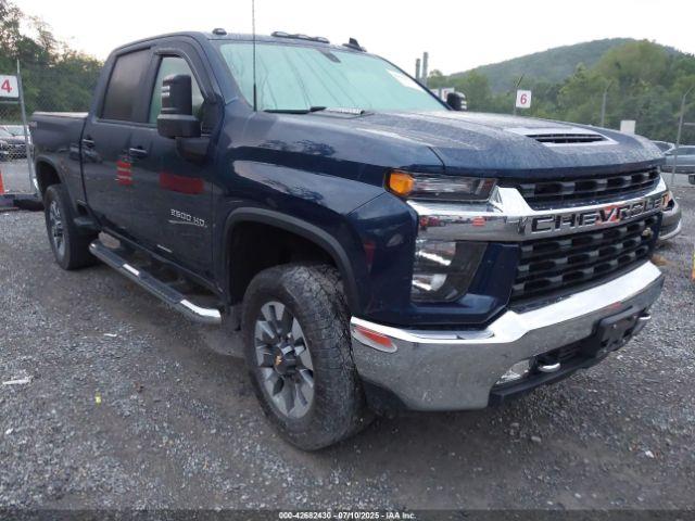  Salvage Chevrolet Silverado 2500