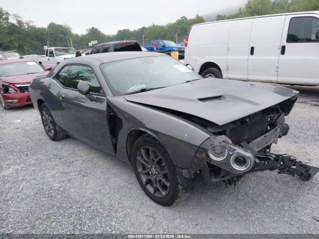  Salvage Dodge Challenger