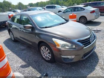  Salvage Nissan Altima