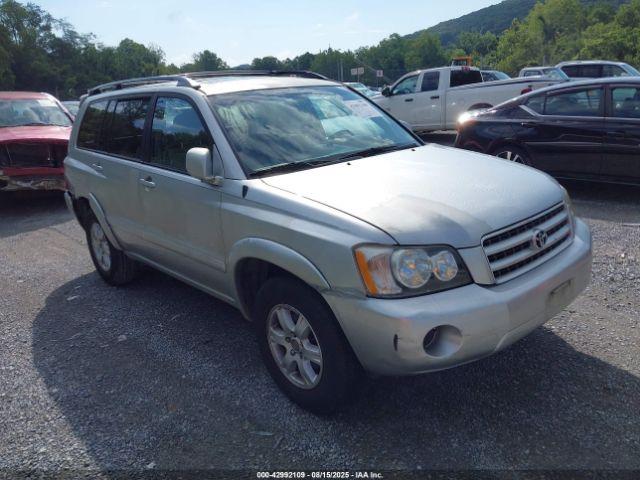  Salvage Toyota Highlander