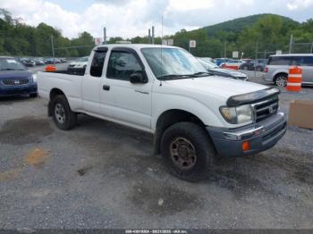  Salvage Toyota Tacoma