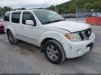  Salvage Nissan Pathfinder