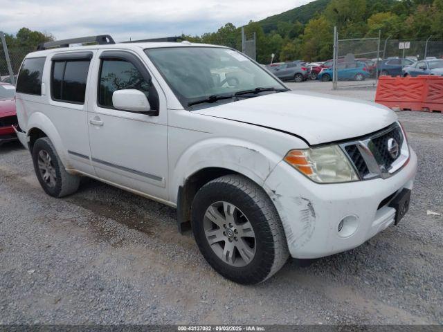  Salvage Nissan Pathfinder