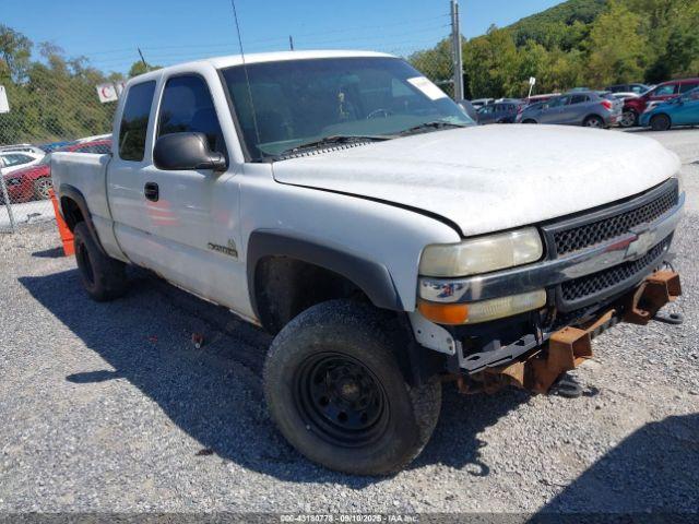 Salvage Chevrolet Silverado 2500