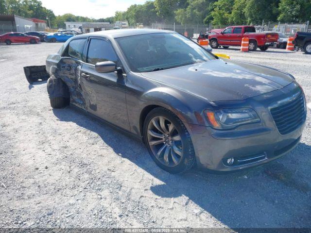  Salvage Chrysler 300