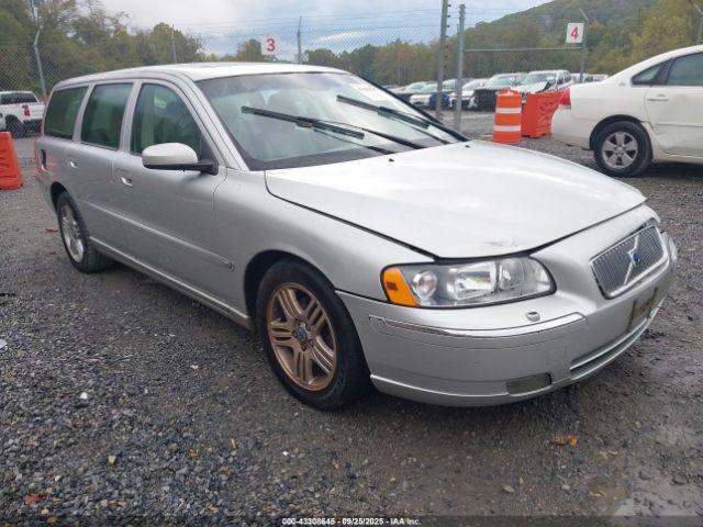  Salvage Volvo V70