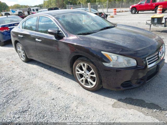  Salvage Nissan Maxima