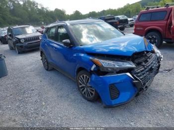  Salvage Nissan Kicks