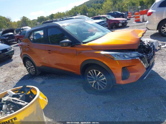  Salvage Nissan Kicks