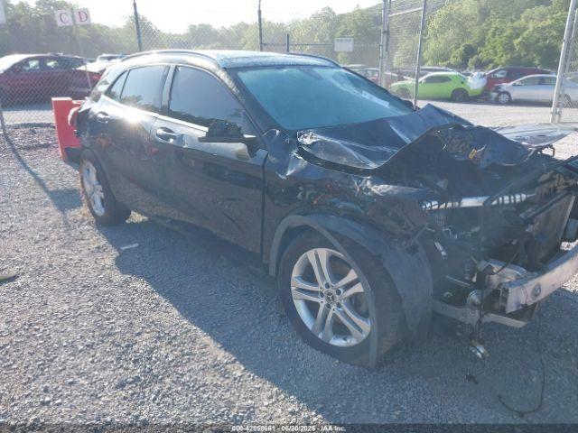  Salvage Mercedes-Benz GLA