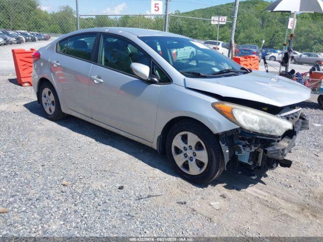  Salvage Kia Forte