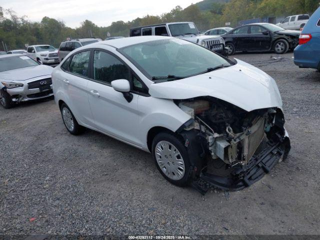  Salvage Ford Fiesta