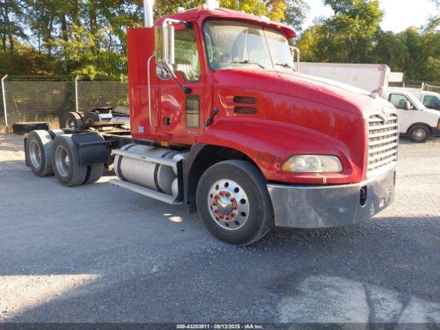  Salvage Mack 600