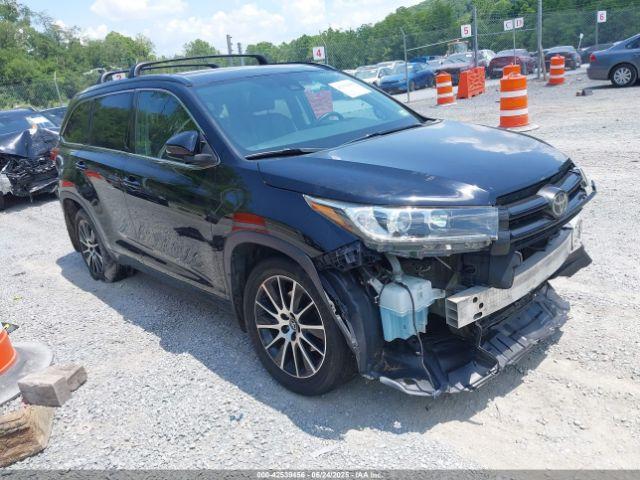  Salvage Toyota Highlander
