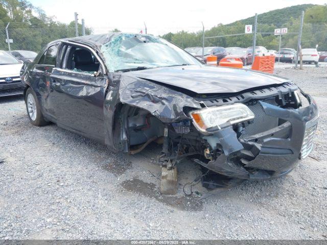  Salvage Chrysler 300
