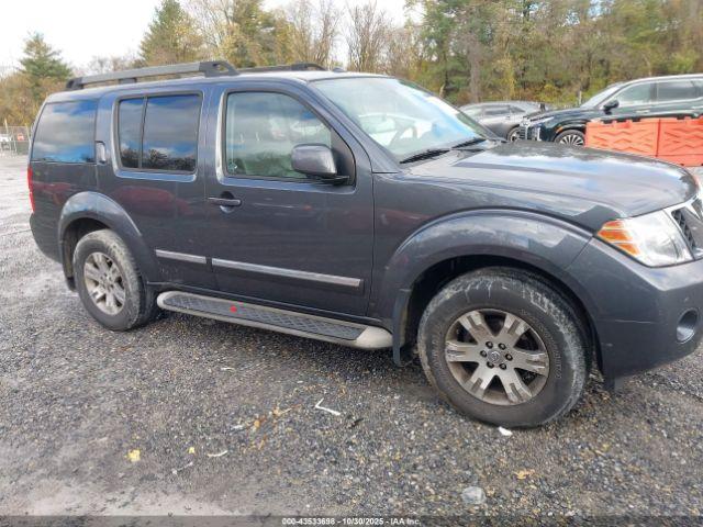  Salvage Nissan Pathfinder