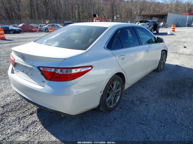Toyota Camry Se Image 3