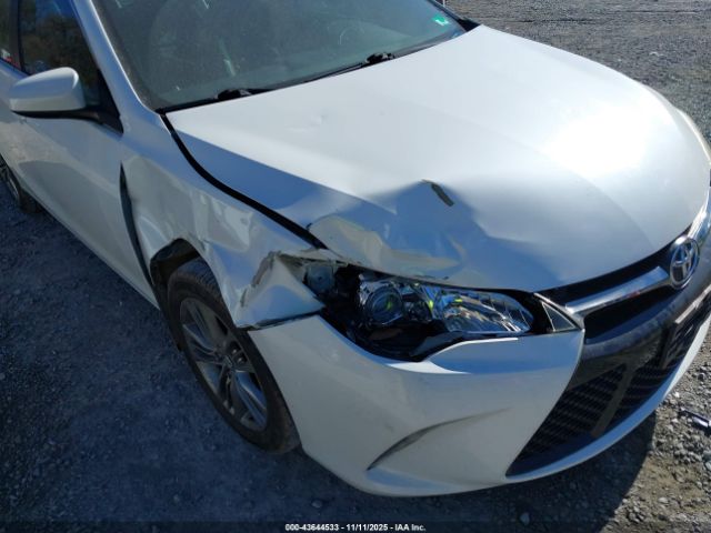 Toyota Camry Se Image 5