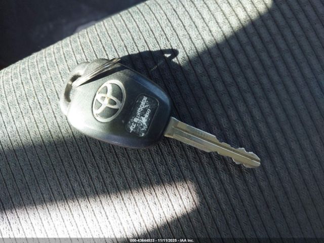 Toyota Camry Se Image 8