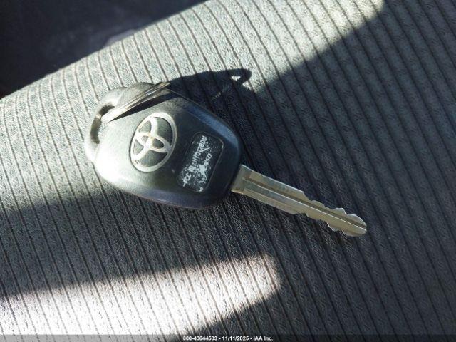 Toyota Camry Se Image 8