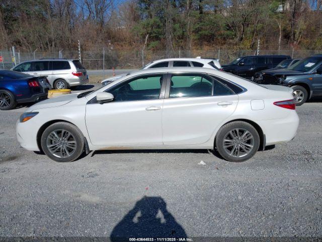 Toyota Camry Se Image 14