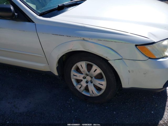 Subaru Outback 2.5i Image 12