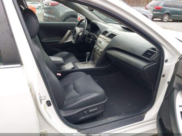 Toyota Camry Se V6 Image 15