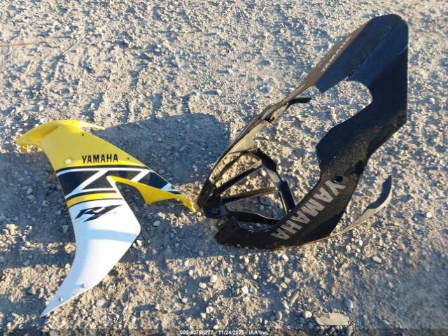 Yamaha Yzfr1 Image 10