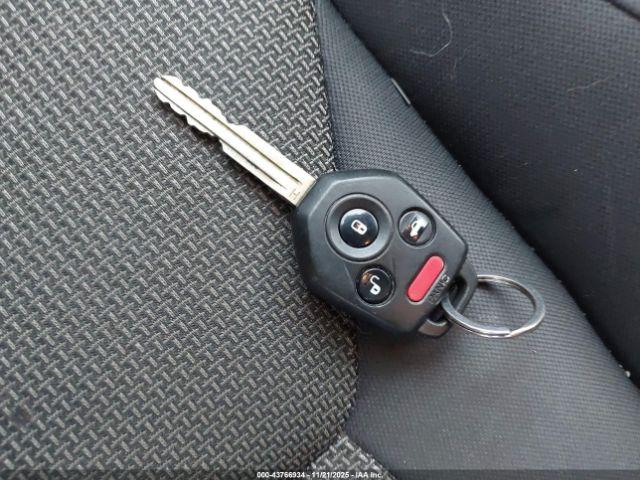 Subaru Crosstrek 2.0i Premium Image 10