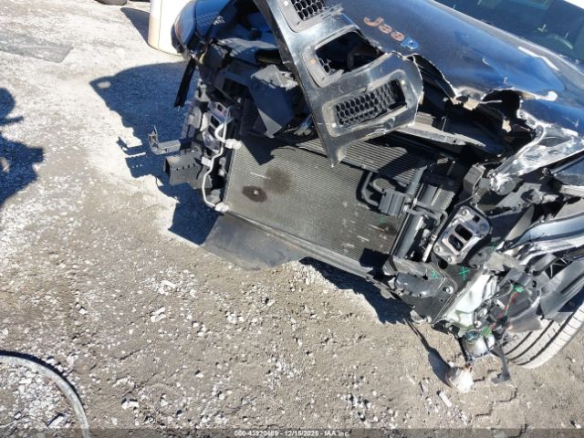 Jeep Cherokee Limited Image 11