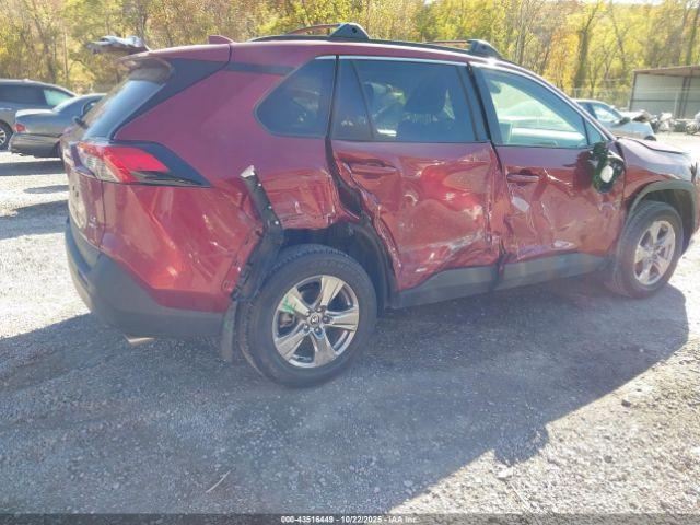 Toyota RAV4 Le Image 7