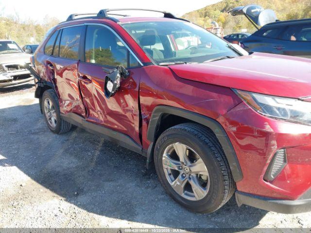 Toyota RAV4 Le Image 3