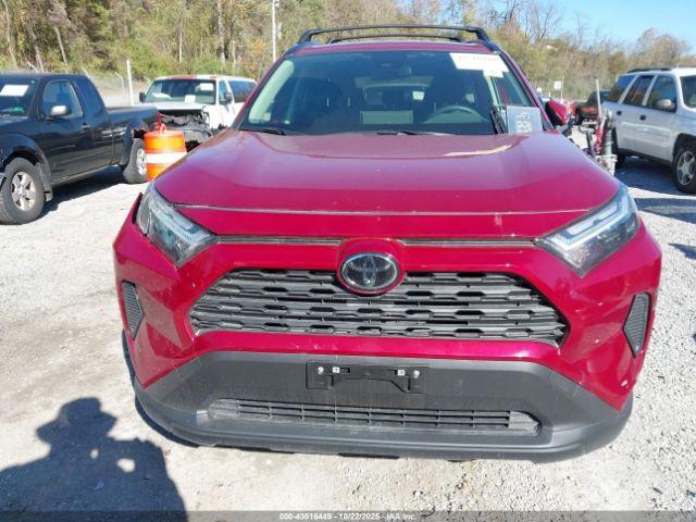 Toyota RAV4 Le Image 8