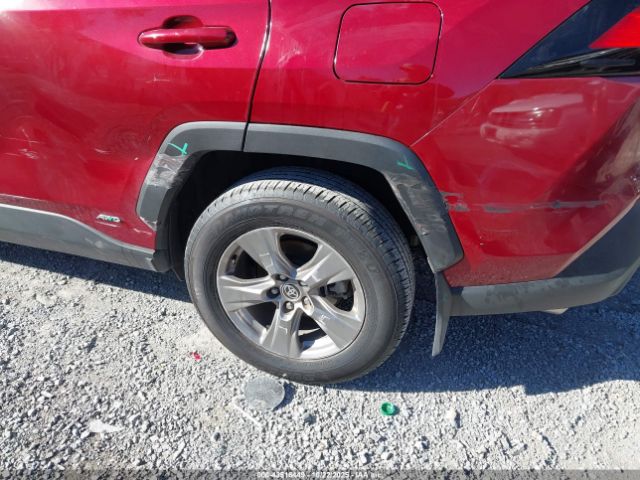 Toyota RAV4 Le Image 20