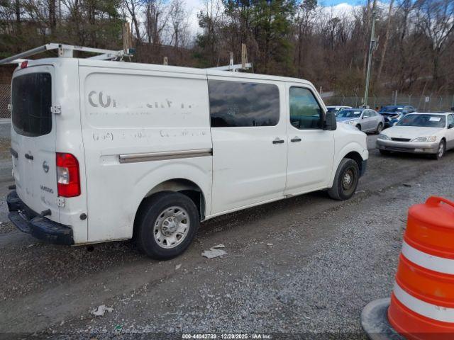 Nissan Nv Sv V6 Image 6