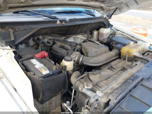 Nissan Nv Sv V6 Image 12