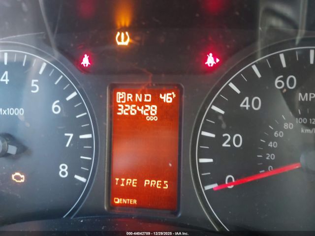 Nissan Nv Sv V6 Image 10