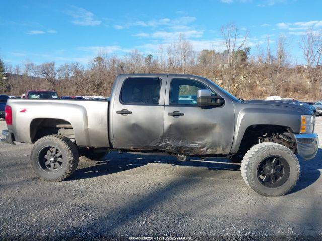 Chevrolet Silverado 2500 Lt2 Image 8