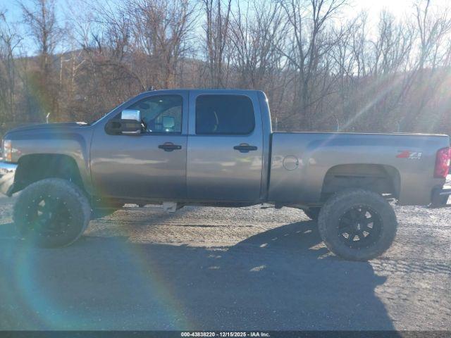 Chevrolet Silverado 2500 Lt2 Image 5