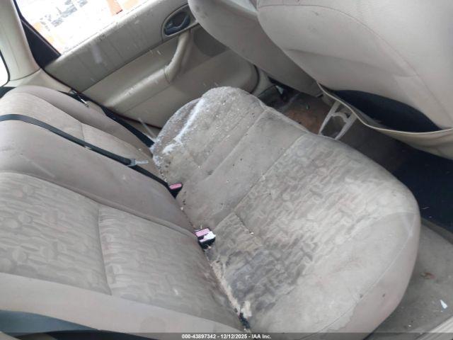 Ford Focus Zx4 Image 8