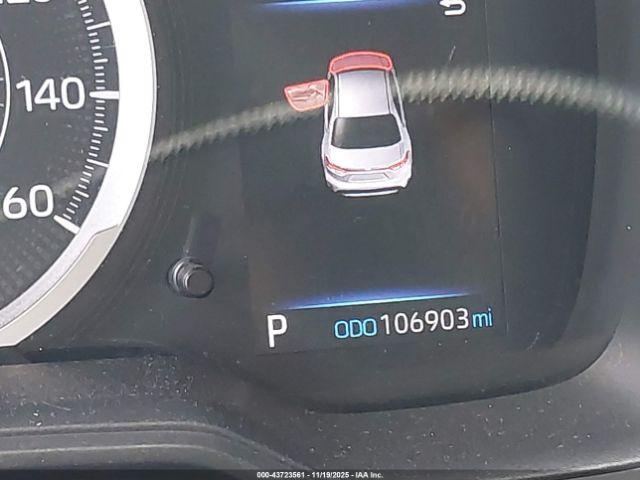 Toyota Corolla Le Image 9