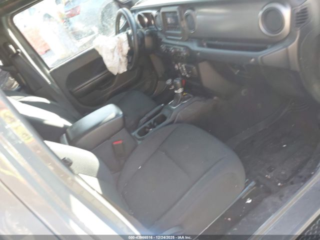 Jeep Gladiator Willys 4x4 Image 12