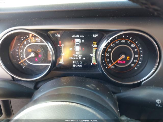 Jeep Gladiator Willys 4x4 Image 9