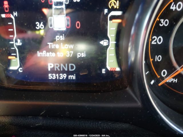 Jeep Gladiator Willys 4x4 Image 7