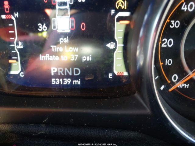 Jeep Gladiator Willys 4x4 Image 7