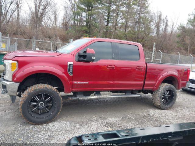 Ford F-250 Lariat Image 11