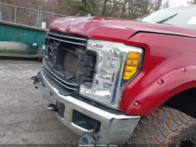 Ford F-250 Lariat Image 10