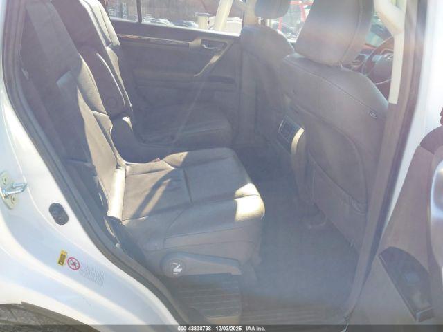 Lexus Gx Premium Image 9