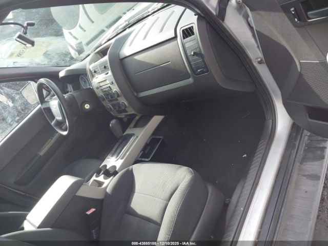 Ford Escape Xlt Image 3