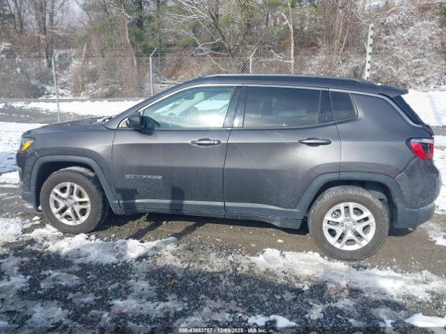 Jeep Compass Sport Fwd Image 14